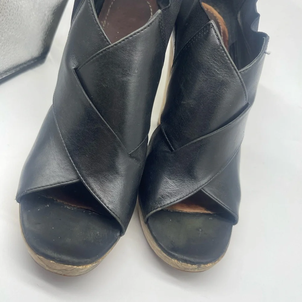 Theory Shoes Heels Black Leather Wrap Wooden Wood Heeled Sandals Size 8 Womens